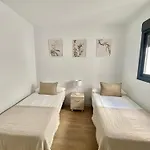 Luxury Penthouse With Pool Near Aparthotel 3*