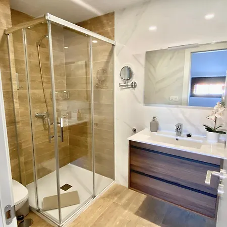 Aparthotel Luxury Penthouse With Pool Near